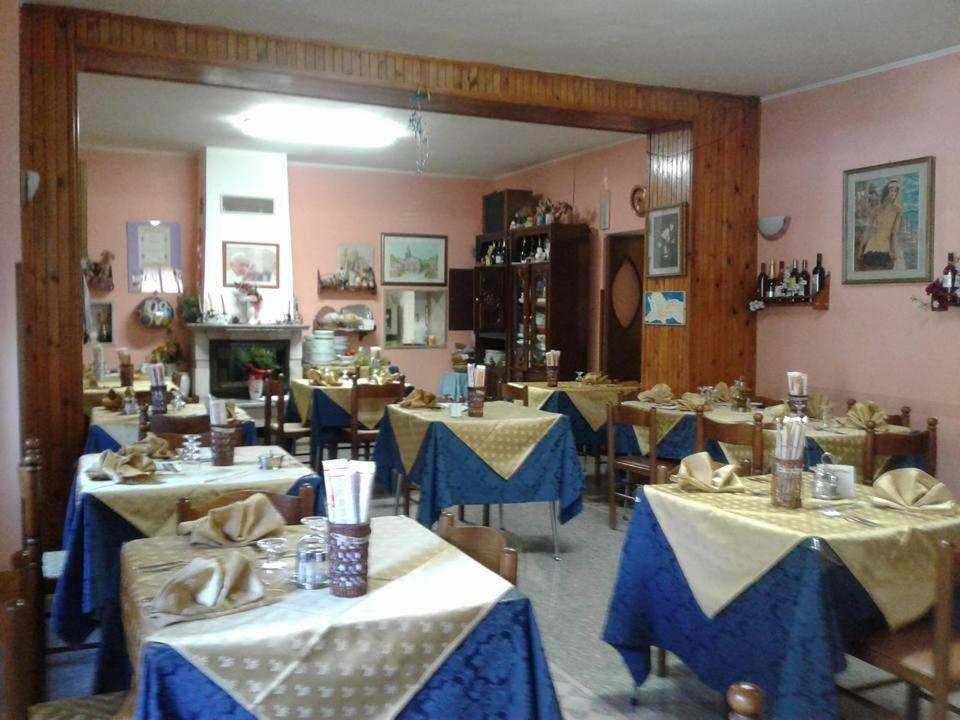 La Lucciola Albergo Ristorante Tagliacozzo Eksteriør billede